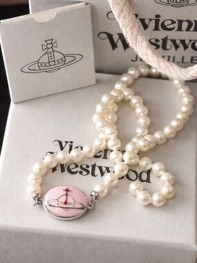 Vivienne Westwood Loelia Pearl Pink Enamel Necklace